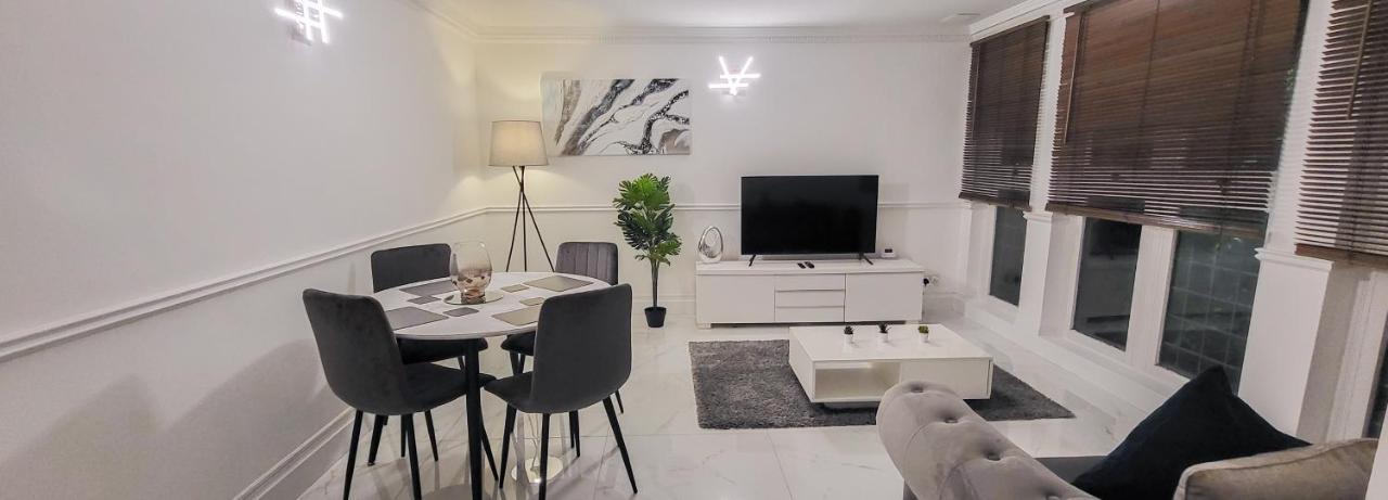 Stunning 2 Bedroom Apartment In Canary Wharf - Morland Apartments ロンドン エクステリア 写真