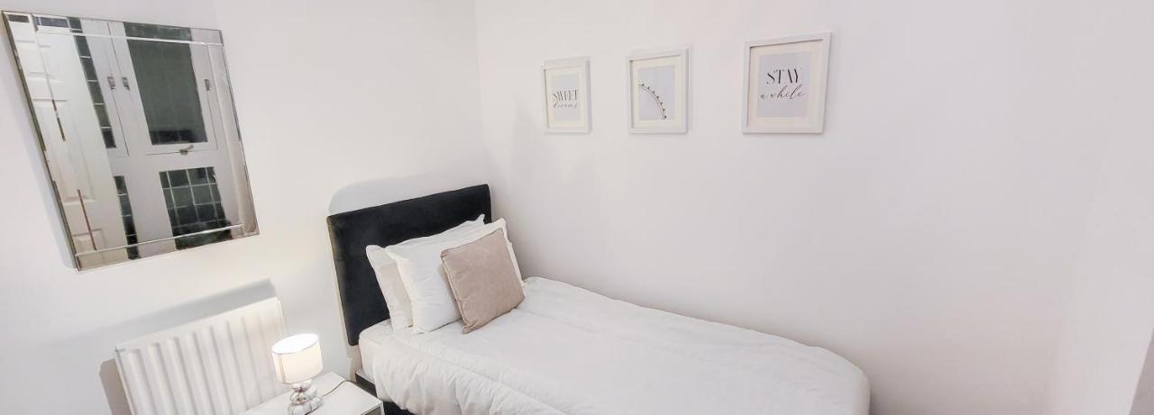Stunning 2 Bedroom Apartment In Canary Wharf - Morland Apartments ロンドン エクステリア 写真