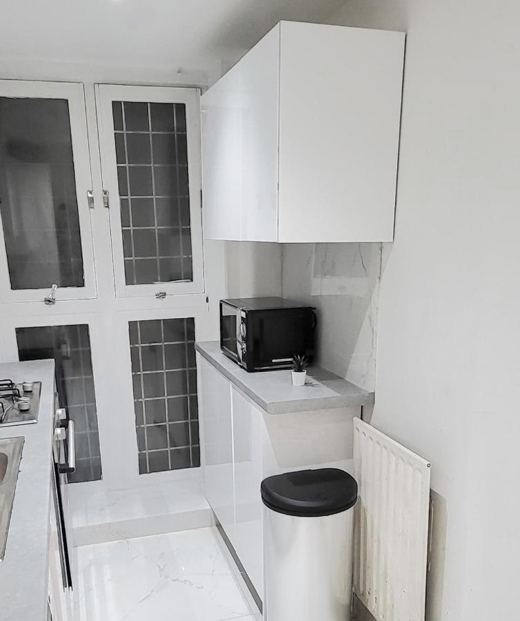 Stunning 2 Bedroom Apartment In Canary Wharf - Morland Apartments ロンドン エクステリア 写真