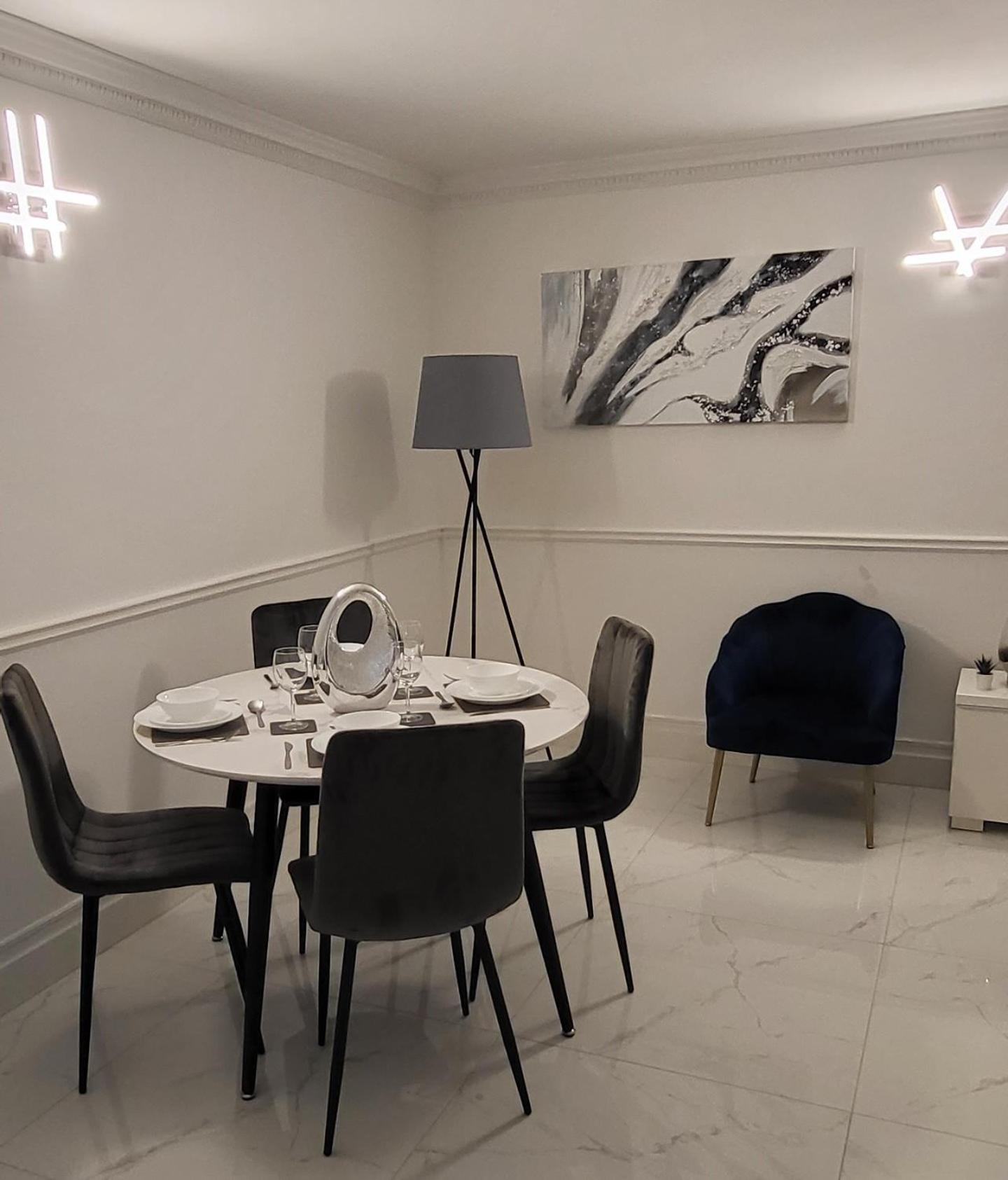 Stunning 2 Bedroom Apartment In Canary Wharf - Morland Apartments ロンドン 部屋 写真